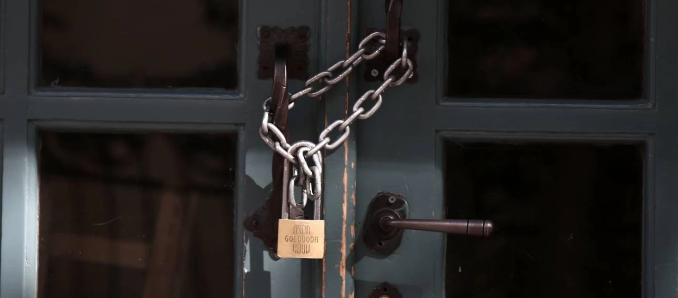 Μειώθηκαν τα λουκέτα σε καταστήματα το 2020 παρά την οικονομική κρίση